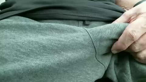 Snapshot of ngurth chatting on October 21, 9:04 pm ngurth online show from October 21, 9:04 pm