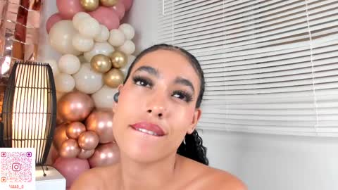 Nia online show from February 10, 7:07 pm