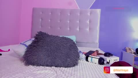 N I A online show from December 10, 1:00 pm