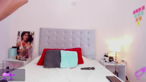 N I A online show from September 29, 7:40 pm