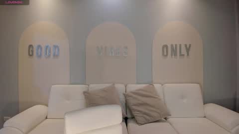 Snapshot of niaholland chatting on October 12, 6:07 pm SQUIRTER DOLL online show from October 12, 6:07 pm