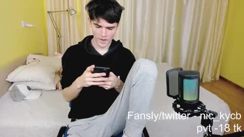 Nick PVT is open FanslyTwitter - Nic kycb online show from December 19, 8:34 pm