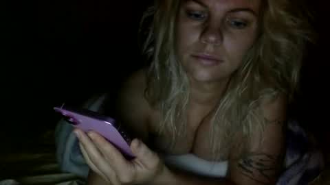 Snapshot of nicecolddrink2 chatting on January 1, 11:49 am Amber online show from January 1, 11:49 am