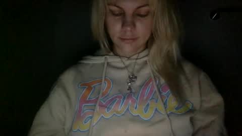 Snapshot of nicecolddrink2 chatting on February 17, 11:34 am Amber online show from February 17, 11:34 am