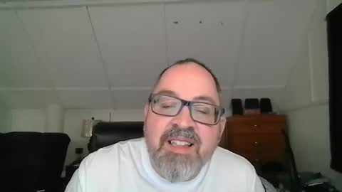 Snapshot of niceguy7208 chatting on December 2, 5:48 am niceguy7208 online show from December 2, 5:48 am