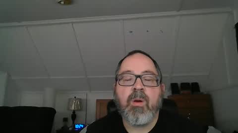 Snapshot of niceguy7208 chatting on January 13, 3:23 am niceguy7208 online show from January 13, 3:23 am