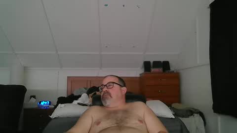 Snapshot of niceguy7208 chatting on September 22, 4:47 am niceguy7208 online show from September 22, 4:47 am