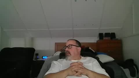 Snapshot of niceguy7208 chatting on November 10, 5:28 am niceguy7208 online show from November 10, 5:28 am