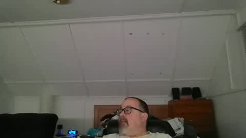 Snapshot of niceguy7208 chatting on November 18, 5:45 am niceguy7208 online show from November 18, 5:45 am