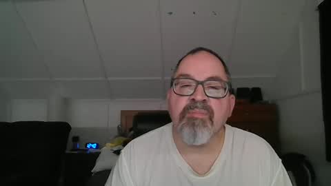 Snapshot of niceguy7208 chatting on November 24, 5:40 am niceguy7208 online show from November 24, 5:40 am