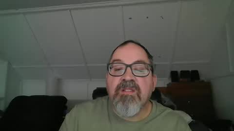 Snapshot of niceguy7208 chatting on December 15, 4:28 am niceguy7208 online show from December 15, 4:28 am