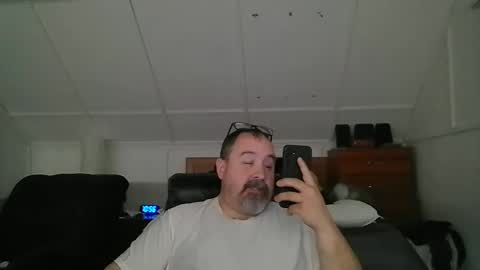 Snapshot of niceguy7208 chatting on December 16, 3:55 am niceguy7208 online show from December 16, 3:55 am