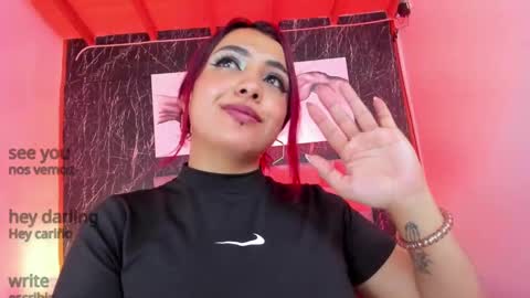 Nicolle  online show from December 11, 7:03 pm