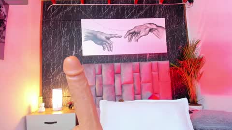 Nicolle  online show from February 3, 2:55 pm