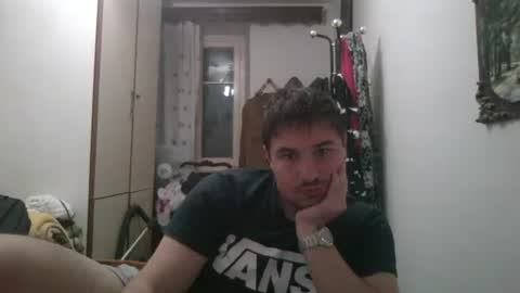 Snapshot of nick1213n chatting on December 27, 2:04 am nick1213n online show from December 27, 2:04 am