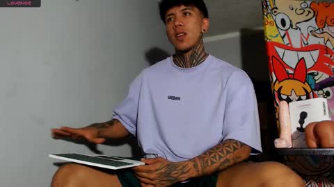 Snapshot of nickhot0609 chatting on February 24, 11:19 pm Nickhot0609 online show from February 24, 11:19 pm