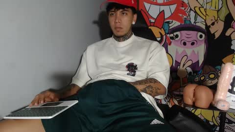 Snapshot of nickhot0609 chatting on March 12, 10:17 pm Nickhot0609 online show from March 12, 10:17 pm