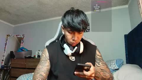 Snapshot of nickhot0609 chatting on October 13, 5:35 pm Nickhot0609 online show from October 13, 5:35 pm