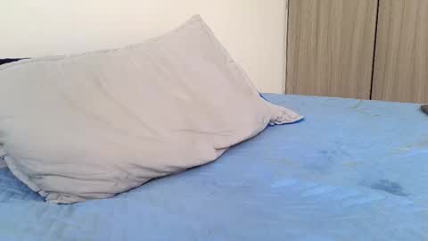 Nicolas              online show from February 28, 9:01 pm