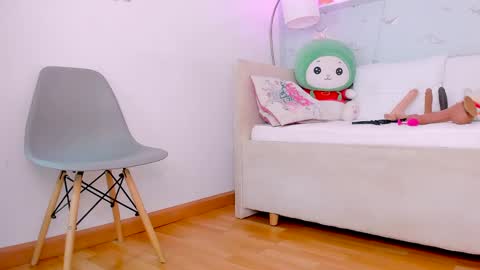 Snapshot of nicksantos_ chatting on January 22, 6:31 pm Nicolas online show from January 22, 6:31 pm