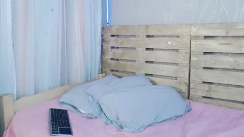 Snapshot of nicky_oli chatting on February 26, 4:45 pm nicky_oli online show from February 26, 4:45 pm