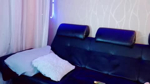 Snapshot of nicky_oli chatting on March 2, 6:30 pm nicky_oli online show from March 2, 6:30 pm