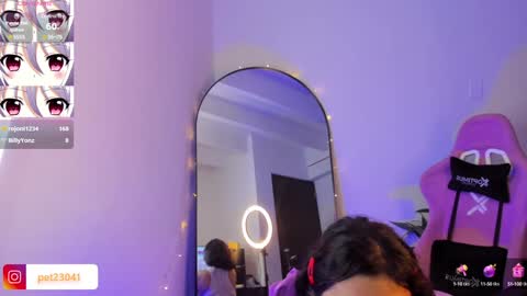 Snapshot of nicky_peyton chatting on December 3, 10:50 am Nicky online show from December 3, 10:50 am