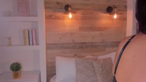 Snapshot of nicky_peyton chatting on October 25, 3:03 am Nicky online show from October 25, 3:03 am