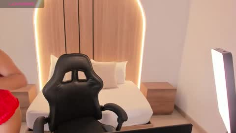 Snapshot of nicky_peyton chatting on November 6, 2:45 am Nicky online show from November 6, 2:45 am