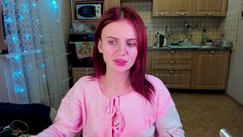 Nicky Weekends online show from December 22, 6:04 pm