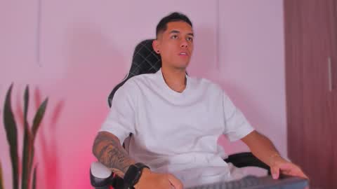 Nicky  online show from October 18, 12:06 pm