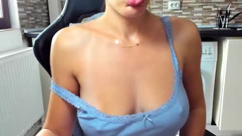 Nicky online show from September 25, 8:51 am