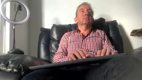 Nico online show from November 17, 2:45 pm