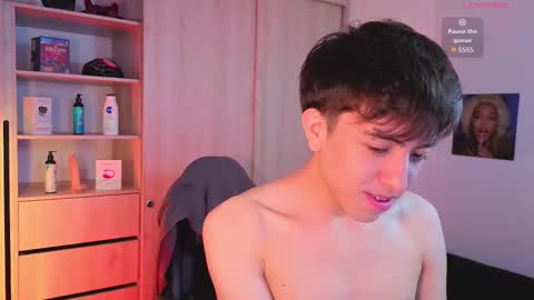 Nicolas online show from September 12, 8:42 pm