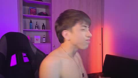 Nicolas online show from November 12, 11:25 pm