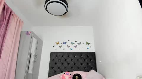 Snapshot of nicol3_0 chatting on October 19, 3:51 am Nicole online show from October 19, 3:51 am