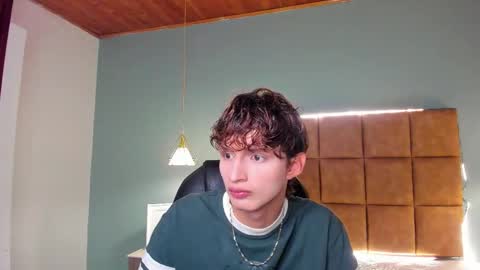 nicolasferrer18 online show from November 9, 7:23 pm