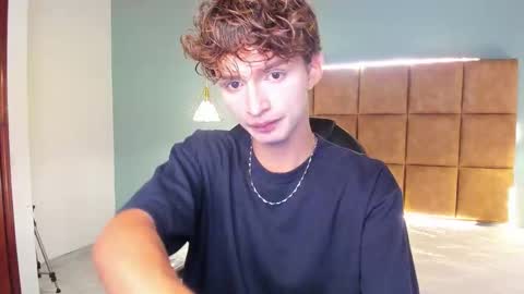 nicolasferrer18 online show from November 12, 7:35 pm