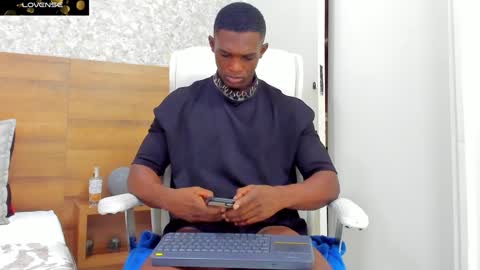 Snapshot of nicolaskan chatting on December 12, 12:44 pm Nicolas online show from December 12, 12:44 pm