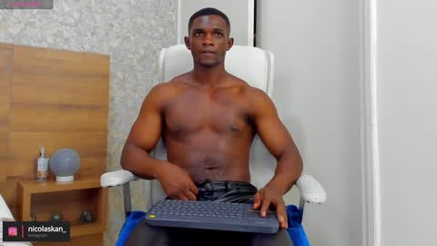 Snapshot of nicolaskan chatting on December 14, 6:41 pm Nicolas online show from December 14, 6:41 pm