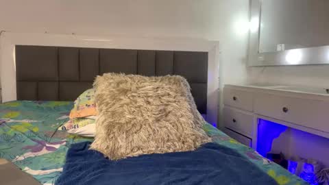 Snapshot of nicolaskan chatting on October 23, 2:05 pm Nicolas online show from October 23, 2:05 pm