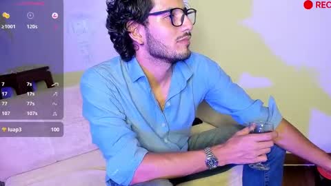 nicolasrodrii online show from December 21, 1:26 am