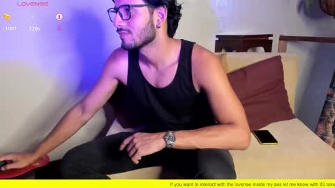 nicolasrodrii online show from February 8, 1:22 pm