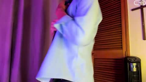 nicolasrodrii online show from September 21, 12:45 am