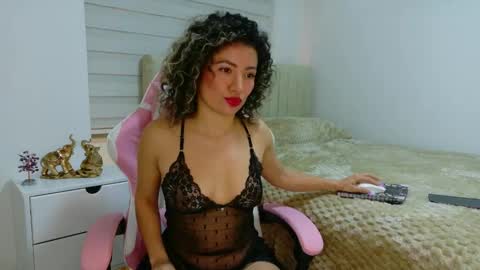 Snapshot of nicolblossom_ chatting on September 12, 2:28 pm Nicol online show from September 12, 2:28 pm