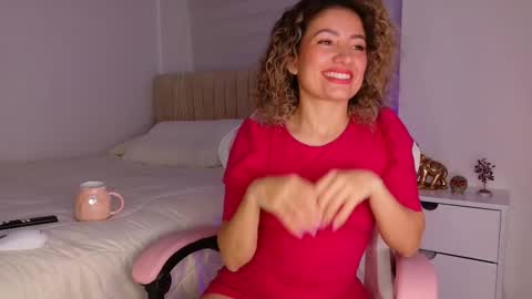 Snapshot of nicolblossom_ chatting on November 6, 2:40 pm Nicol online show from November 6, 2:40 pm