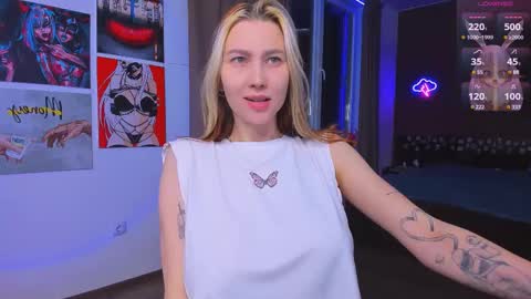 Nicole online show from February 9, 8:02 pm