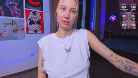 Nicole online show from February 9, 11:04 pm