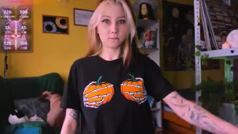 Nicole online show from October 26, 11:38 am