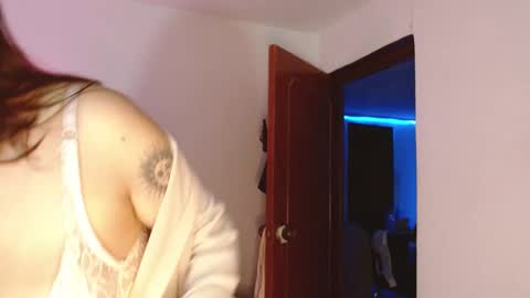 Snapshot of nicole_white_11 chatting on February 7, 12:20 am Nicole White online show from February 7, 12:20 am